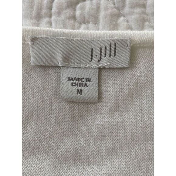J. Jill White Lightweight V-Neck Knit Top with Roll-Tab Short Sleeves Size M - Picture 3 of 10